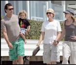 Ellen DeGeneres et sa femme Portia de Rossi, se baladent avec Gavin Rossdale et son fils Kingston