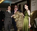Mickey Rourke avec Evan Rachel Woiod et le réalisateur Darren Aronofsky pour 'The Wrestler' à Venise, et le Lion d' Or !