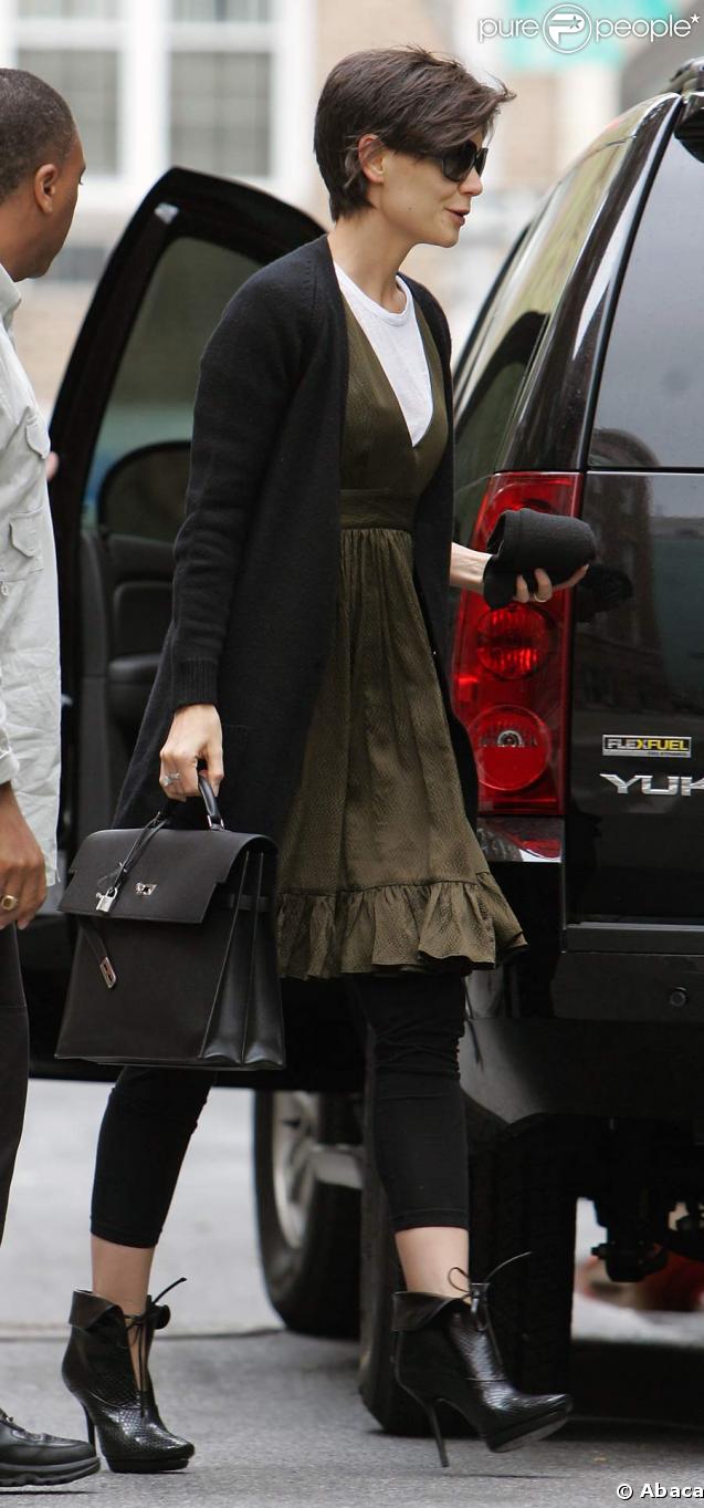 Katie Holmes change de look !