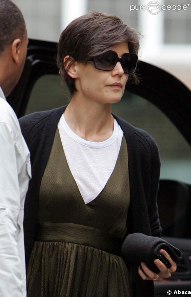 Katie Holmes change de look !