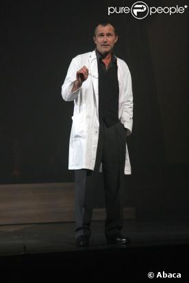 Bruno Wolkowitch dans la pièce Equus