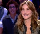 Carla Bruni fait son Grand Journal