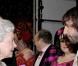 Jon Bon Jovi et James Blunt détendent Elizabeth II...