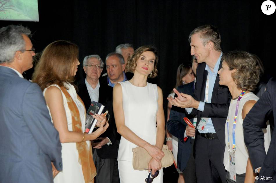 AGENDA PERSONAL DE LA REINA LETIZIA   - Página 77 1891060-la-reine-letizia-d-espagne-visitant-le-950x0-3