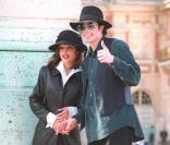 Lisa Marie Presley et son second mari, Michael Jackson en 1994 a Versailles