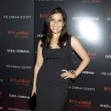 REPORTAGE PHOTOS : America Ferrera super glamour pour le film de Madonna... ça change d'Ugly Betty !