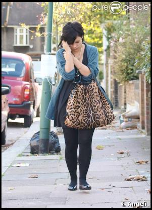Lily Allen : Jamais sans mon sac léopard !