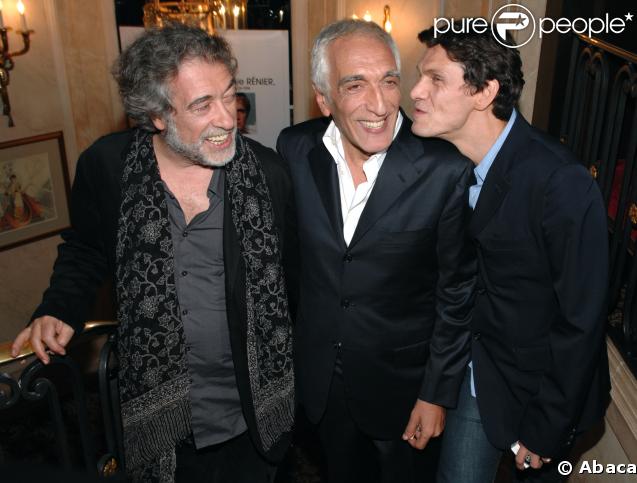 Gérard Darmon entouré de Marc Esposito et Marc Lavoine