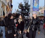 Laeticia Hallyday avec Jade sur Main Street