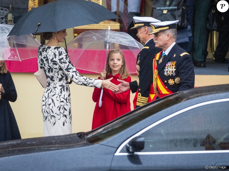 AGENDA DE SM. REYES FELIPE y LETIZIA  - Página 31 2721849-le-roi-felipe-vi-et-la-reine-letizia-d-e-950x0-2