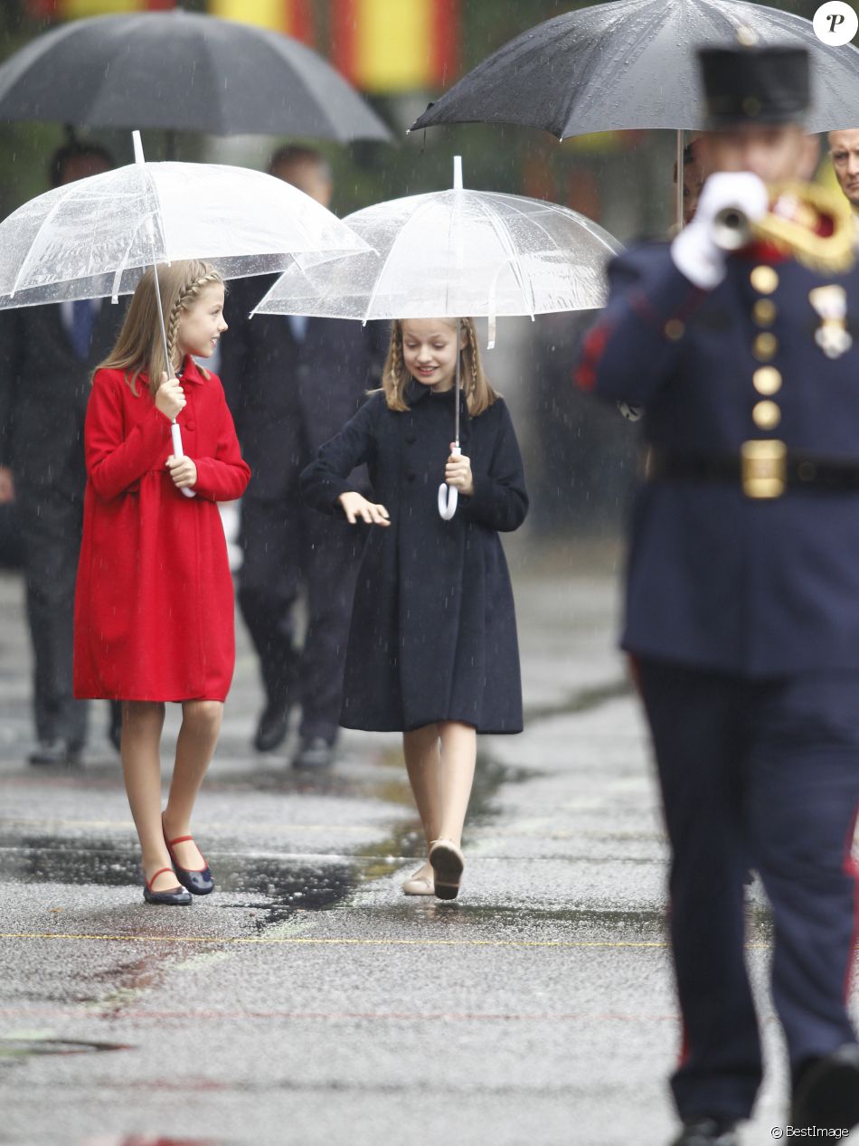 AGENDA DE SM. REYES FELIPE y LETIZIA  - Página 30 2721915-l-infante-sofia-d-espagne-en-manteau-ro-950x0-2