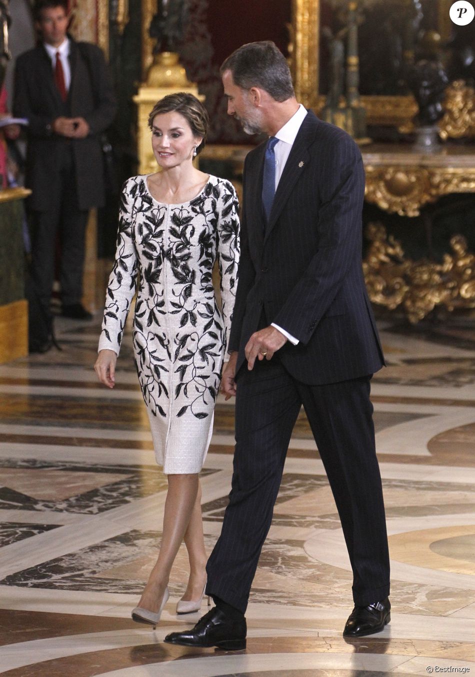 AGENDA DE SM. REYES FELIPE y LETIZIA  - Página 31 2721966-le-roi-felipe-vi-et-la-reine-letizia-d-e-950x0-1