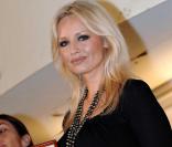 Le mannequin Adriana Karembeu