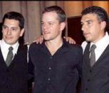 Matt Damon et sa femme Luciana font la fête en Argentine ! Matt n'hésite pas à poser avec les sevreurs... 30/12/08