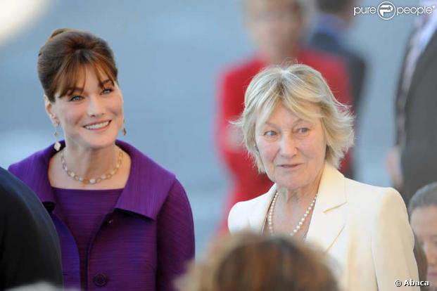 Carla Bruni et sa mère Marisa, qui a décidé de vendre le château de Castaneto Po