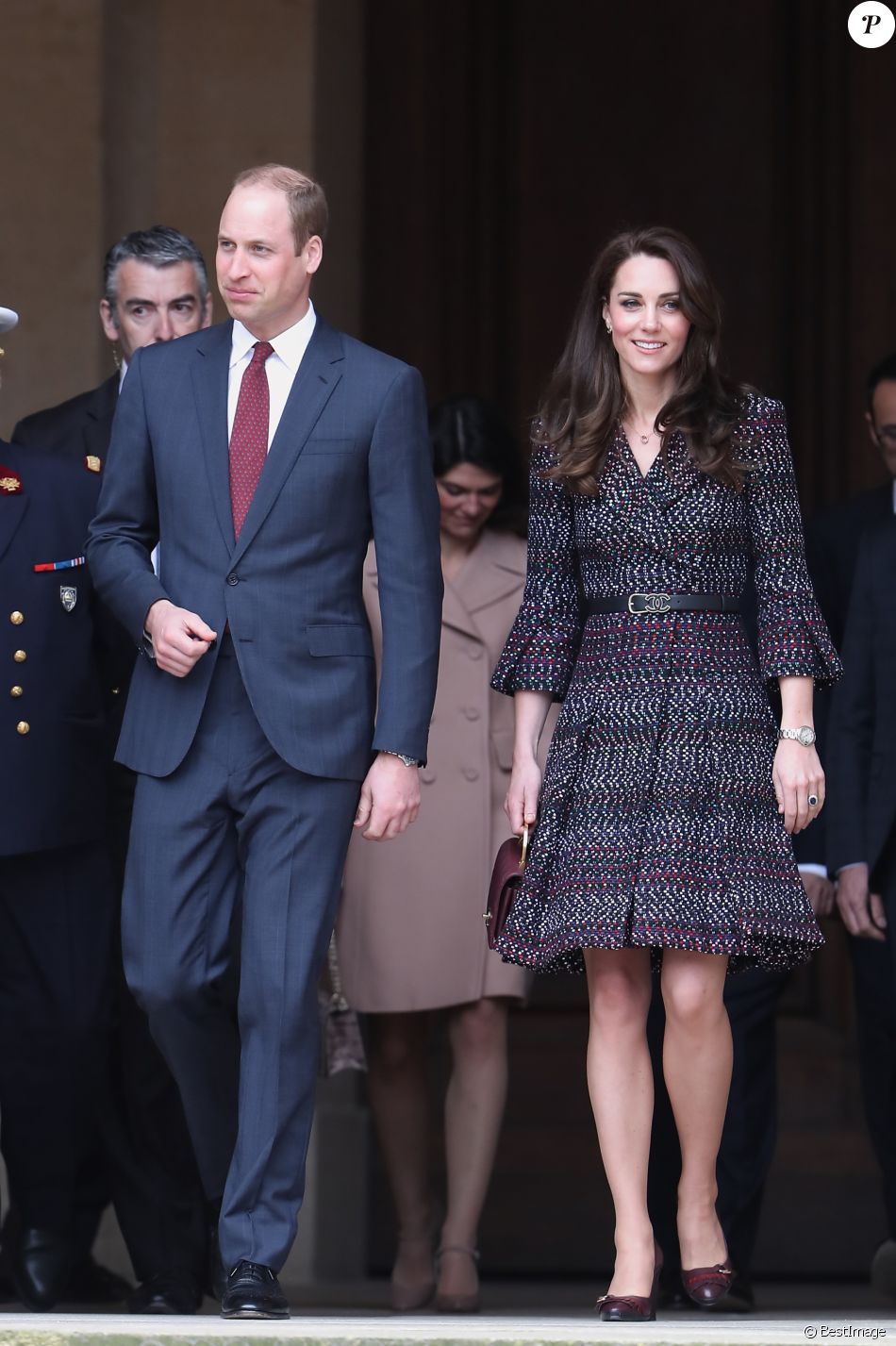 CASA REAL BRITÁNICA 3144469-le-prince-william-et-kate-middleton-visi-950x0-1