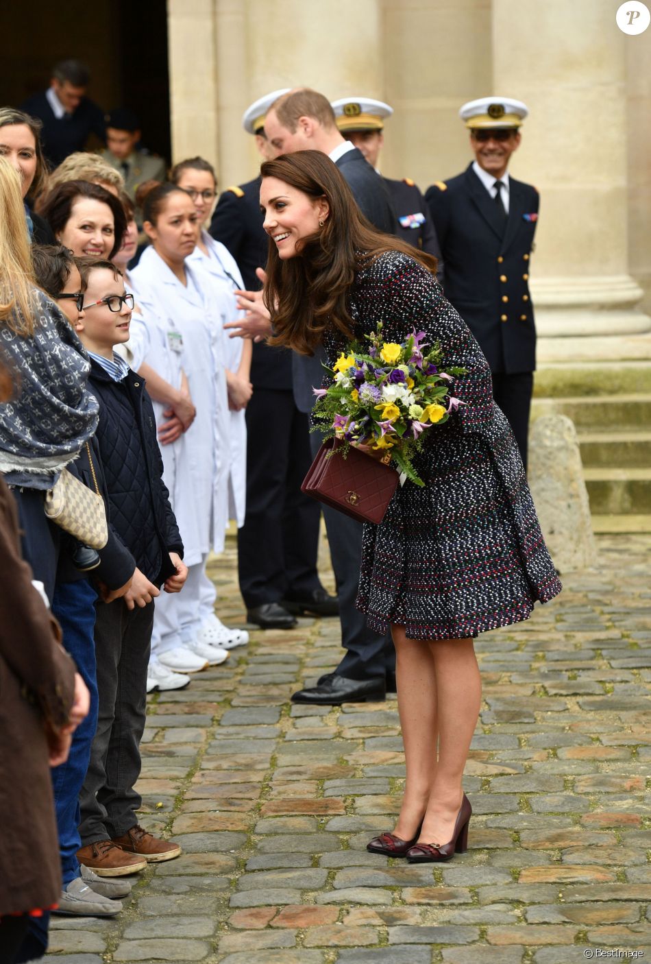 CASA REAL BRITÁNICA 3144475-le-prince-william-et-kate-middleton-visi-950x0-2