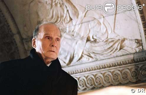 Michel Bouquet dans le rôle de François Mitterrand, dans Le Promeneur du Champs de Mars