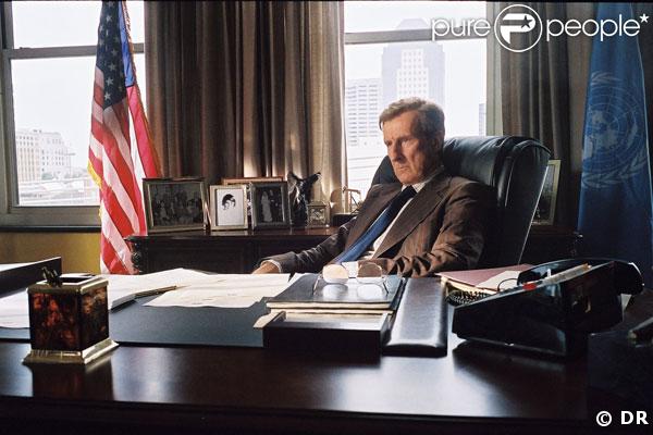 James Cromwell dans le rôle de George Bush père, dans le film W. - l'improbable président 