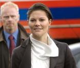 La Princesse Victoria de Suède avec un look chocolat-vanille