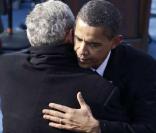 Barack Obama et George W. Bush  