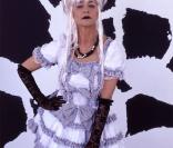 Charlotte Rampling pose en personnage de manga pour l'artiste Jacques Bosser