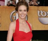 Diane Lane a fait grande impression dans sa robe rouge aux SAG Awards