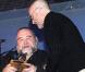 Phil Collins endeuillé par le décès de son ami John Martyn, légende de la folk...