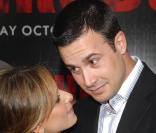 Tueuse de vampire à la télé, Sarah Michelle Gellar, 32 ans, n\'était pas moins un coeur à prendre. Ce sera Freddie Prinze Jr, 33 ans, qui obtiendra ses faveurs lors du tournage de Scooby-doo en 2002 et l\'épousera en 2002.