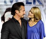 Le rebelle Sean Penn, 48 ans, avait été l'homme des chanteuses Madonna et Jewel. En 1996, c'est Robin Wright, 42 ans, qu'il choisit et ils ont 2 enfants. Malgré des problèmes en 2007, le couple est toujours uni. 