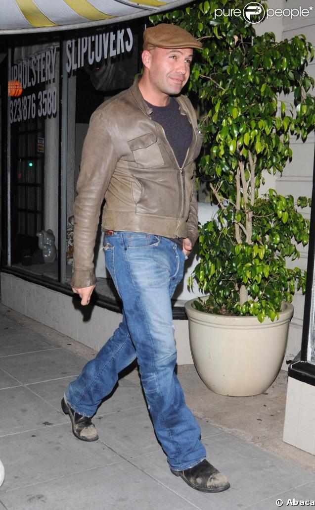 Billy Zane sort à L.A avec sa nouvelle conquête. 04/02/09