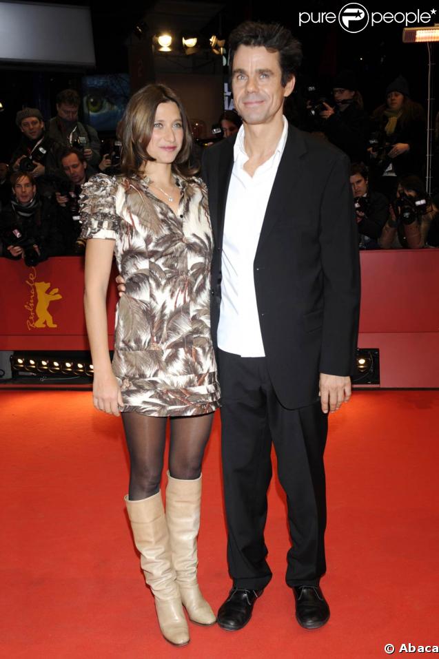 Le réalisateur allemand Tom Tykwer, à qui l'on doit notamment  Cours Lola Cours  et  Le Parfum , venait présenter son nouveau film,  The International , accompagné de sa femme Marie Steinman. 