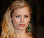 Aux BAFTA, Laura Bailey brille dans sa robe asymétrique de chez Stella McCartney 