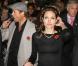 Brad Pitt et Angelina Jolie arborent chacun un coquelicot à la mémoire des victimes de la Première Guerre Mondiale. Assortis pour faire joli certes, mais aussi pour honorer les héros de l"Histoire, le 11 novembre 2008 à Londres.