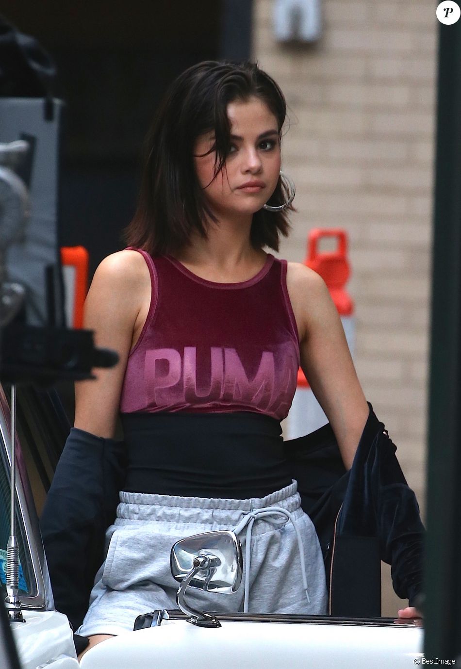 Selena Gomez sur un shooting photo dans la rue à New York le 9 septembre 2017.