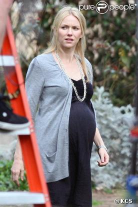 Naomi Watts sur le tournage de Mother and Child, à L.A. 15/02/09
