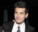 John Mayer : il a choisi son costume pour accompagner Jennifer Aniston aux Oscars !