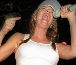 Enfin, quatrième nominée, et non des moindres, nous nommons Fergie, pour son effort exceptionnel lors d'un concert à San Diego en 2005 !