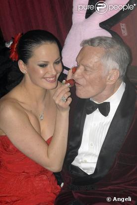 Hugh Hefner : encore une soirée polissonne avec ses copines, lors du festival de la chanson italienne