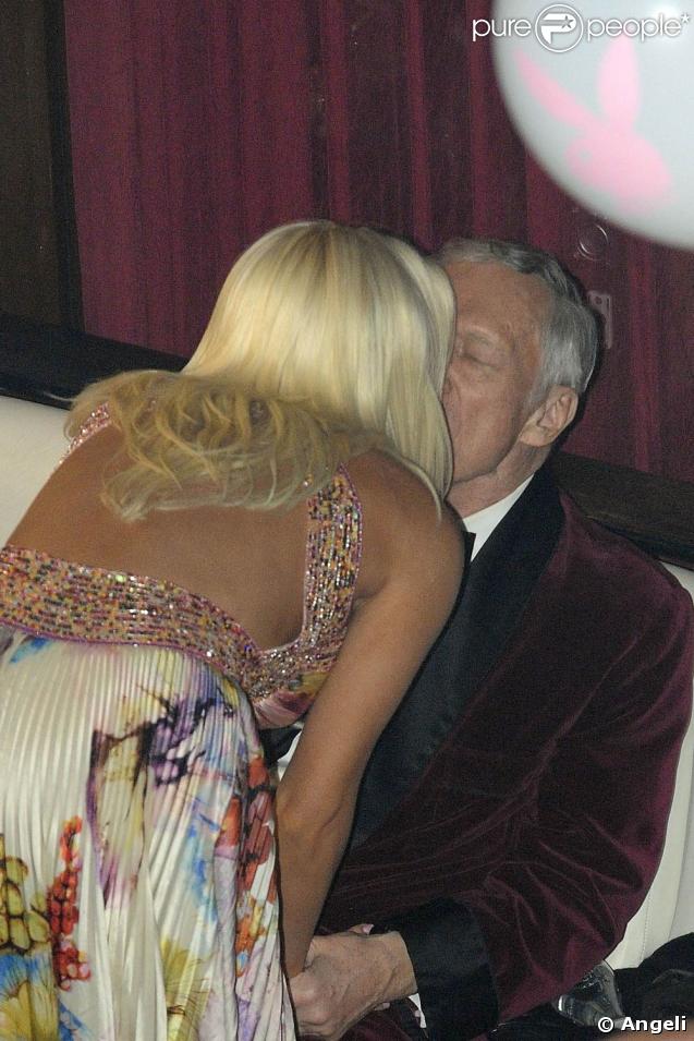 Hugh Hefner : encore une soirée polissonne avec ses copines, lors du festival de la chanson italienne