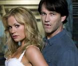 Anna Paquin et Stephen Moyer dans la série True Blood 