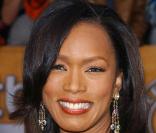 Vue dans Malcolm X et dans Strange Days, Angela Bassett, 50 ans, sera bientôt la mère du rappeur Notorious BIG 
