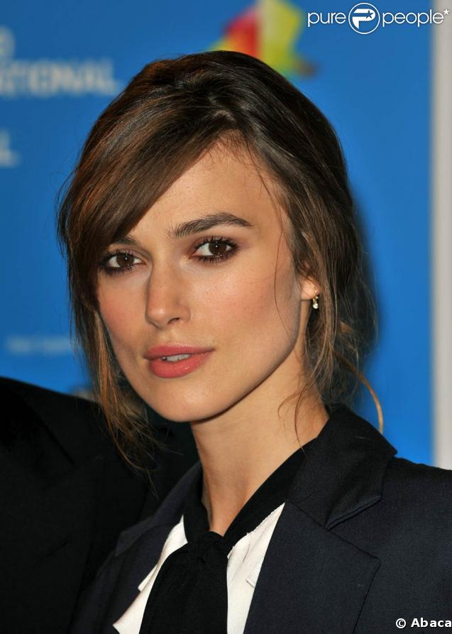 La comédienne anglaise de 23 ans Keira Knightley, qui a commencé par être le sosie de Natalie Portman dans Star Wars, est aujourd'hui l'une des égéries de Chanel