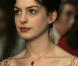 Jane (2007) : Anne Hathaway a appris à jouer du piano, le langage des signes et le dialecte de la romancière Jane Austen afin de coller au plus près de l'écrivain.