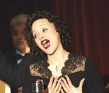 La Môme (2007) : Tout a été dit sur la performance de Marion Cotillard en Edith Piaf plus vraie que nature. Toutes les récompenses (César, Oscar, Bafta, Golden Globe...) ont aussi été remises à la comédienne française !