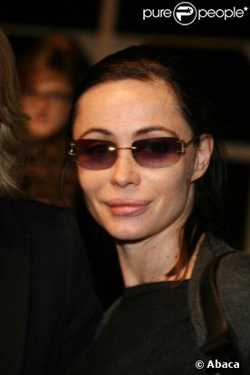 Emmanuelle Béart au défilé Paul and Joe. 11/03/09