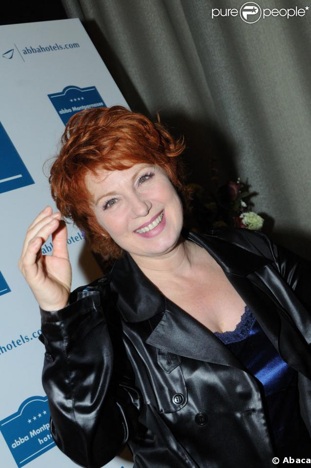  Véronique Genest 