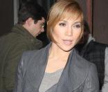 Jennifer Lopez à la sortie d'un studio d'enregistrement à New York le 11 mars. Un look simple, bravo !