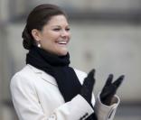 Victoria de Suède : pendant son bain de foule, son chéri... se rapproche de belle-maman !