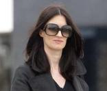 Paz Vega, enceinte, fait du shopping avec sa soeur Sara à Los Angeles le 21 février 2009
